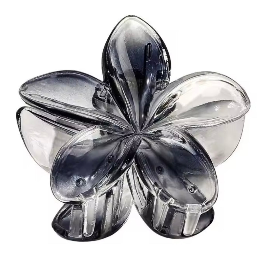 Pinza de flor oscura