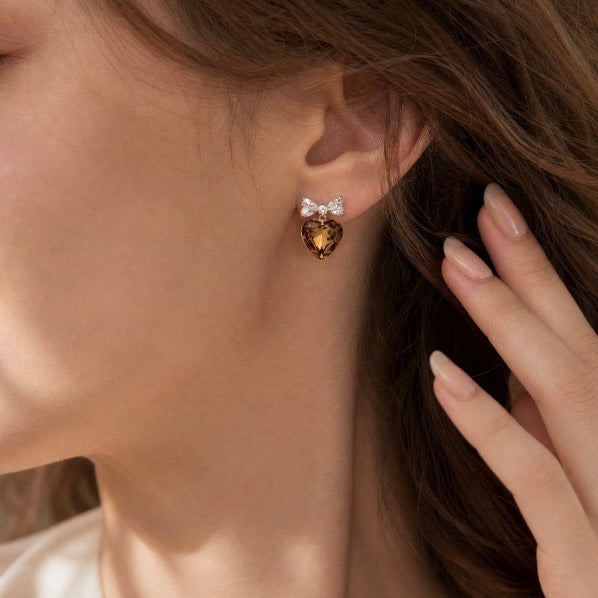 Aretes corazones cafés pequeños