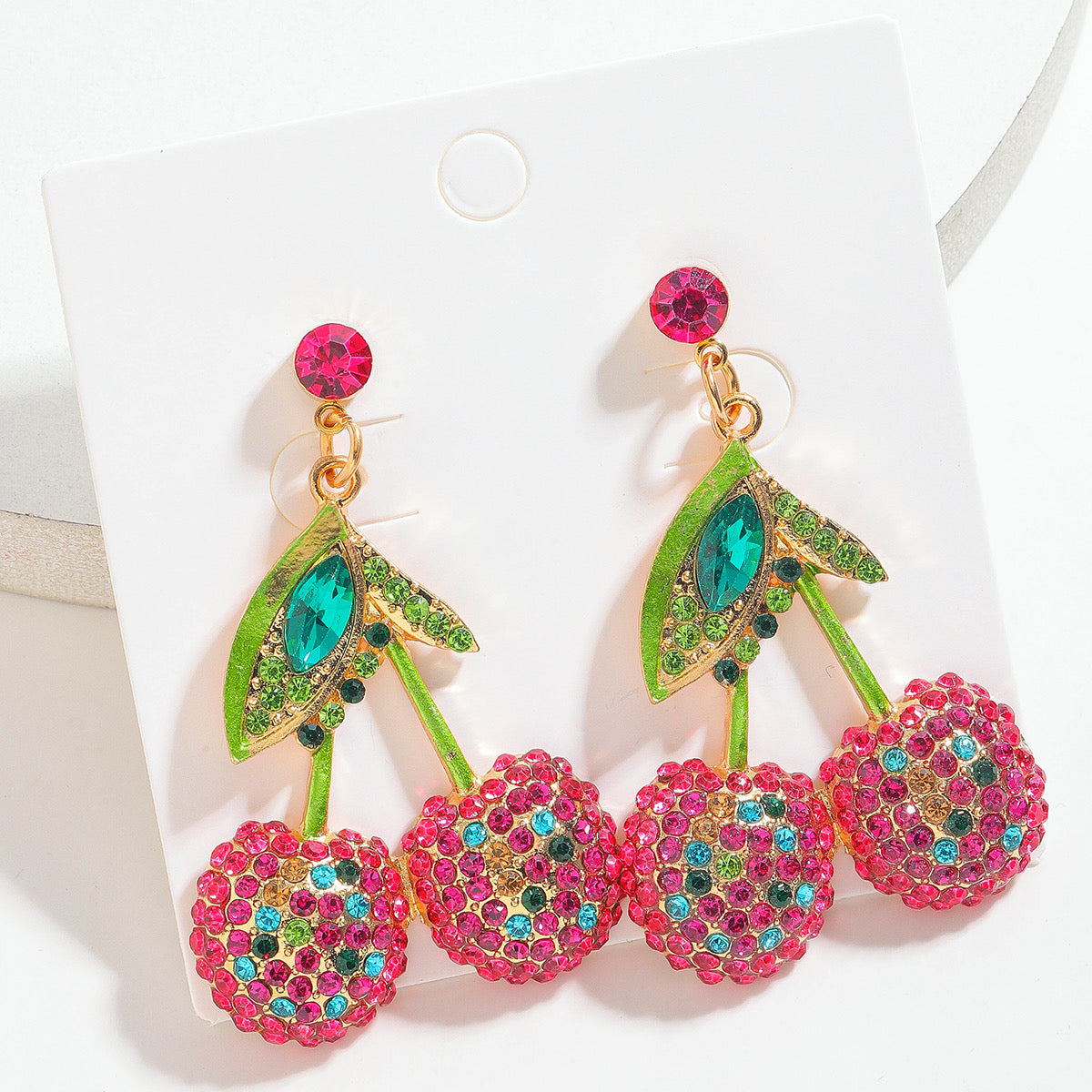 Aretes de cerezas coloridas