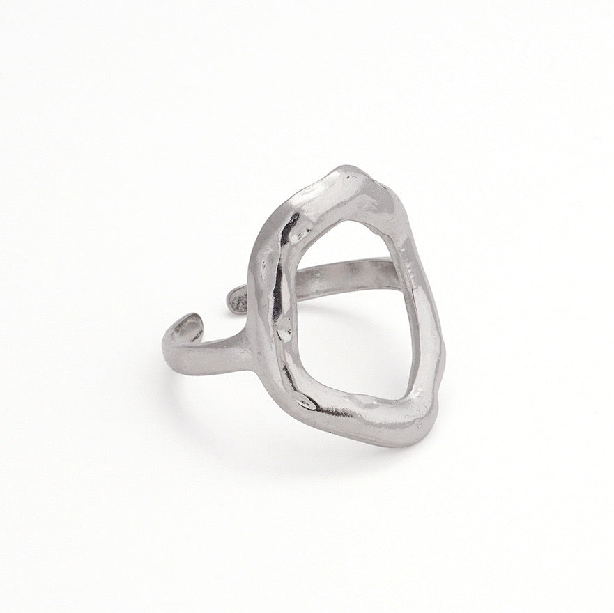 Anillo ajustable ovalado con textura - acero inoxidable