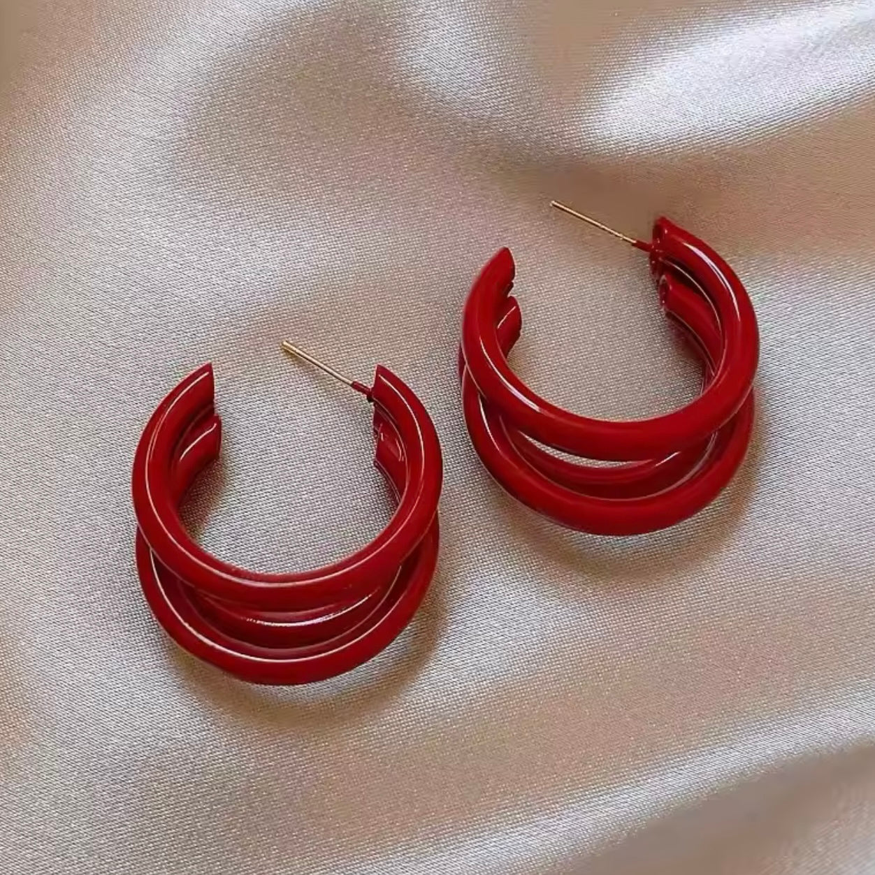 Aretes triple aro rojos