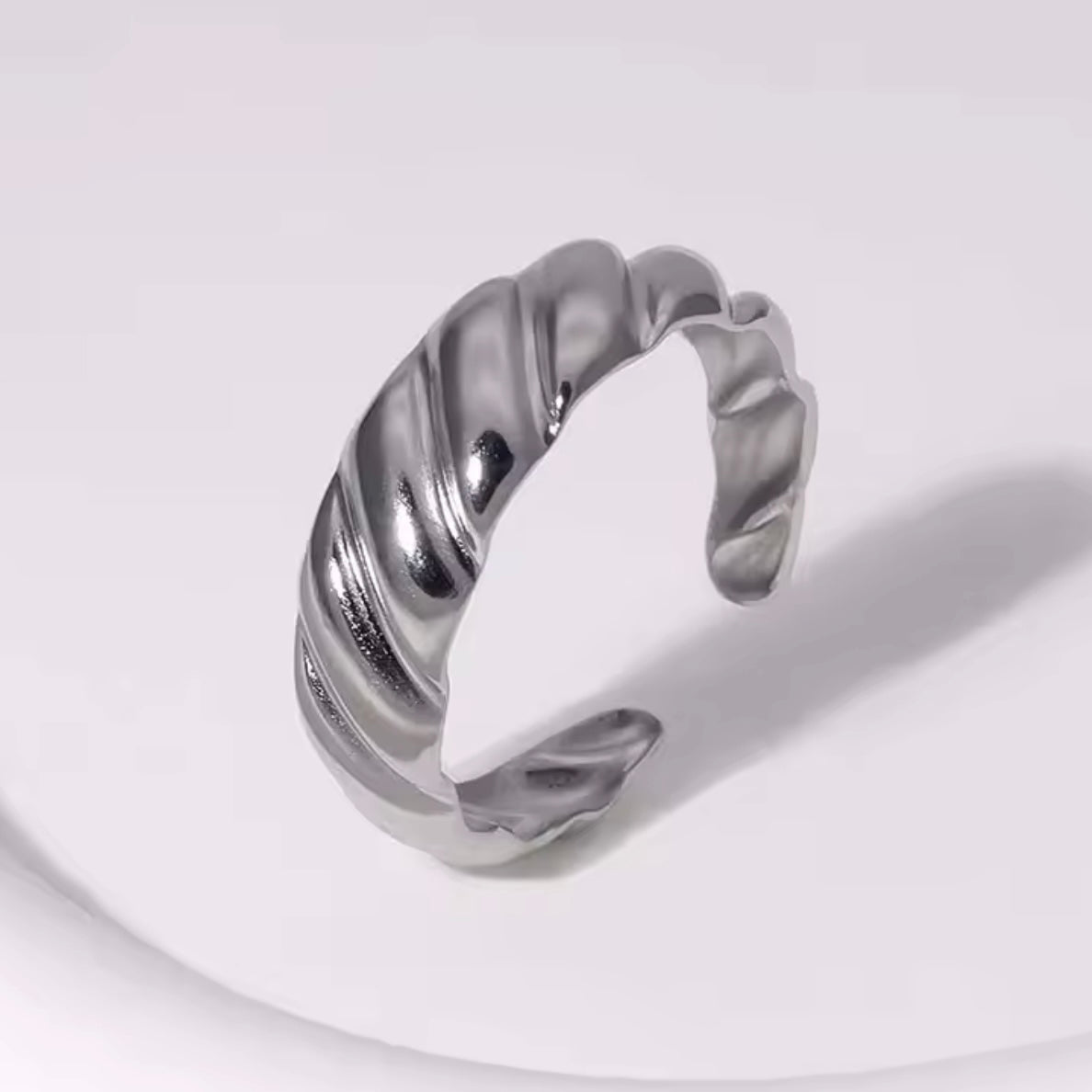 Anillo ajustable plateado espiral- acero inoxidable