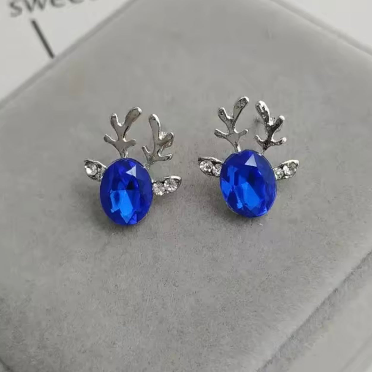 Aretes de renos azules