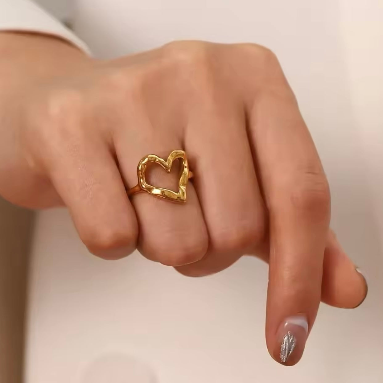Anillo de corazón dorado ajustable - acero inoxidable