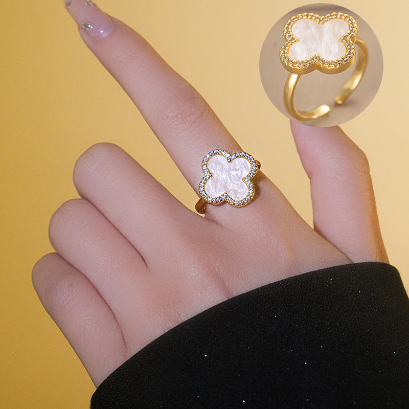 Anillo ajustable de trébol blanco- acero inoxidable