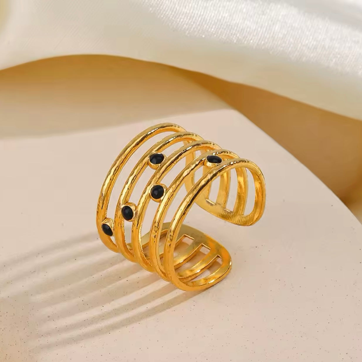 Anillo ajustable lineas doradas - acero inoxidable