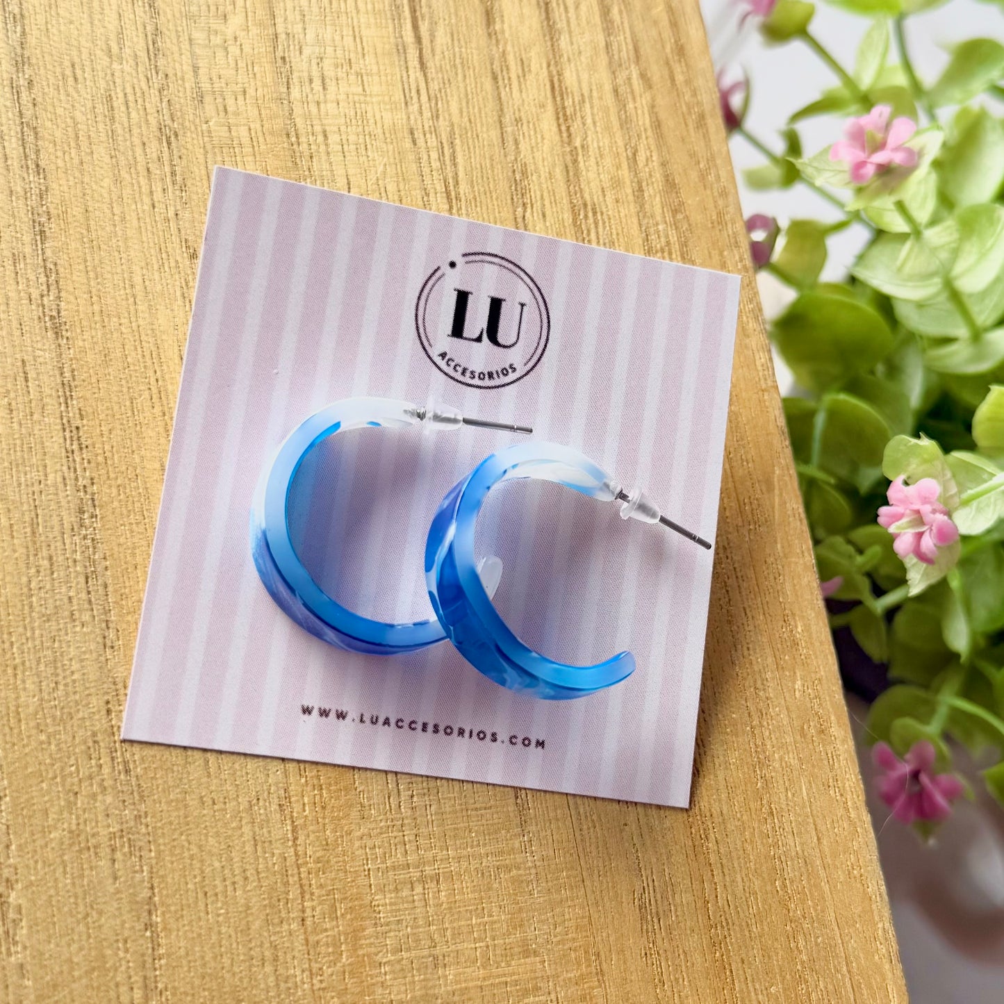 Aretes de acrílico azules