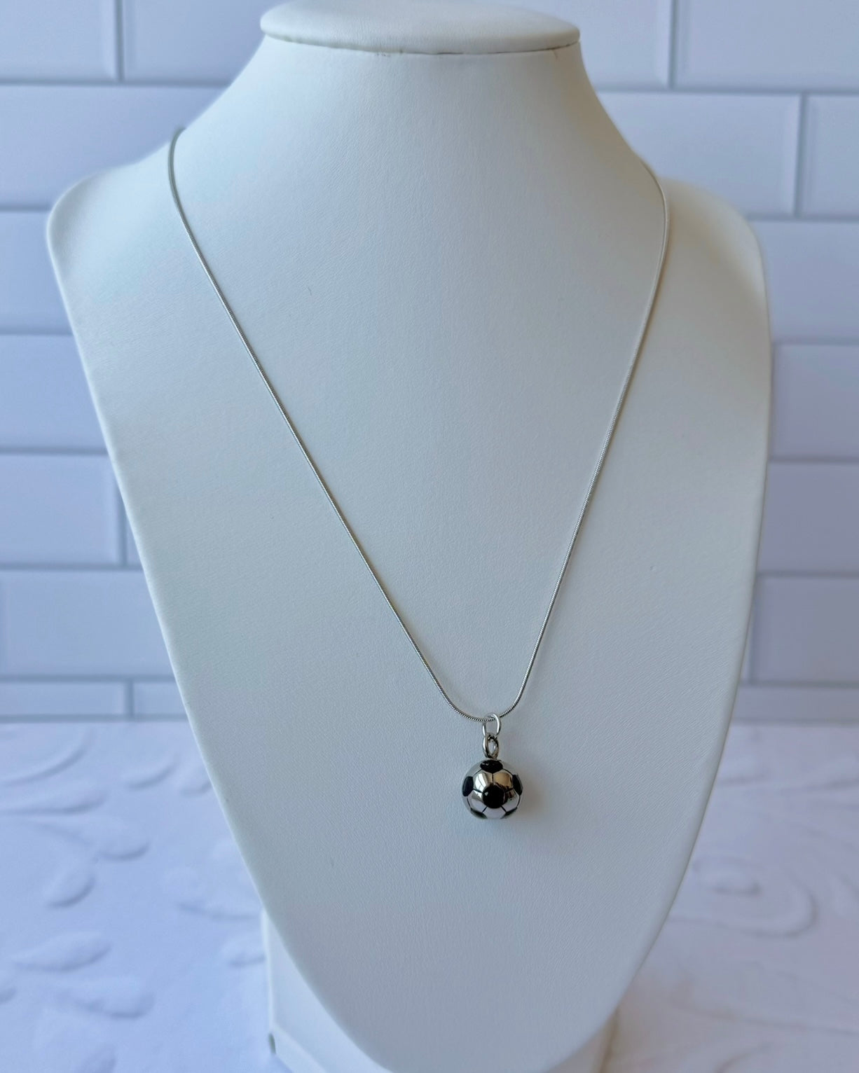 Collar de futbol unisex- acero inoxidable