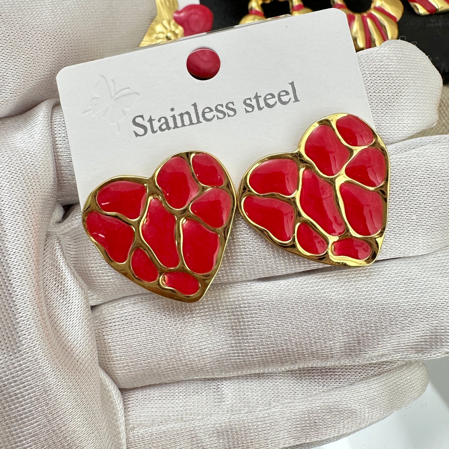 Aretes corazones rojos- acero inoxidable