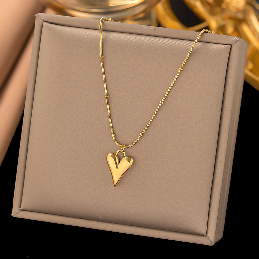 Collar de corazón - acero inoxidable dorado