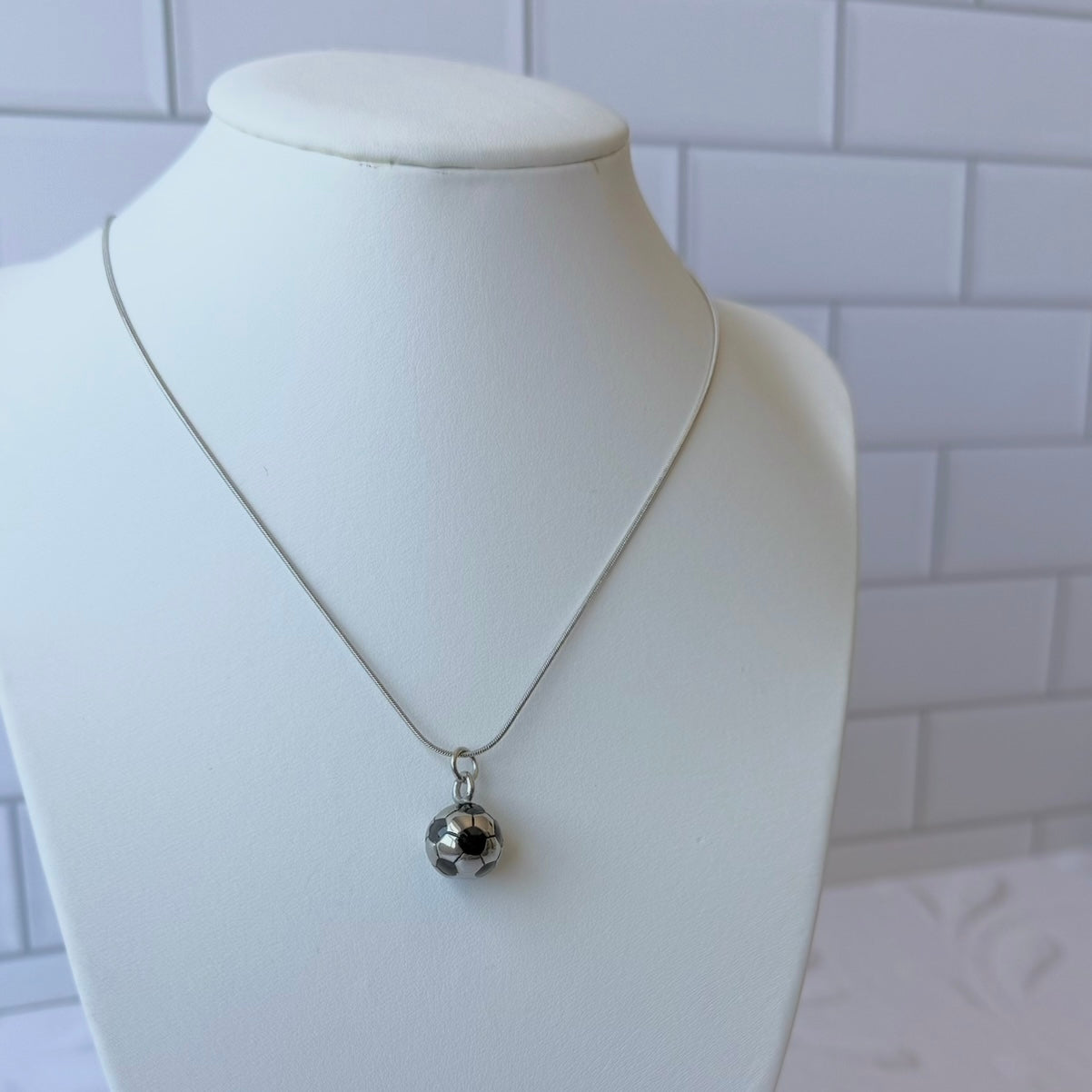 Collar de futbol unisex- acero inoxidable