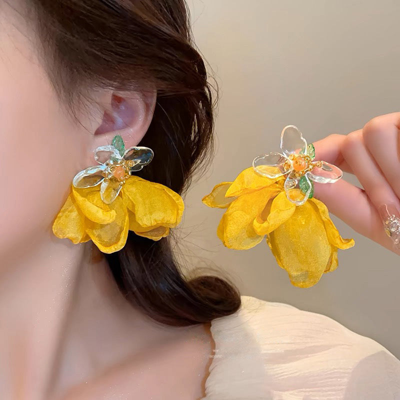Aretes de flores amarillas