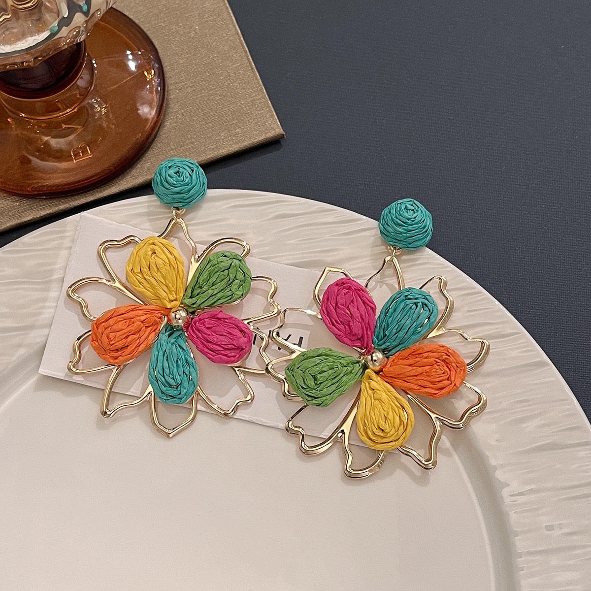 Aretes de flores de colores