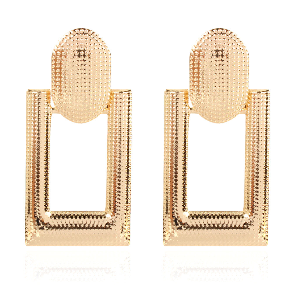 Aretes rectangulares dorados