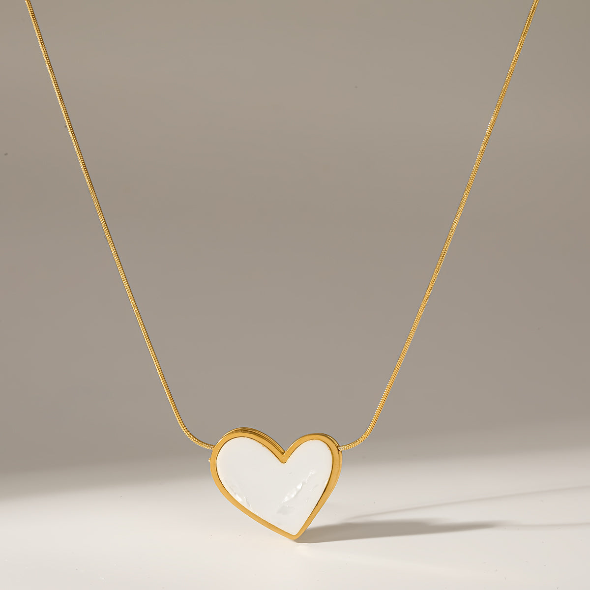 Collar de corazón blanco- acero inoxidable