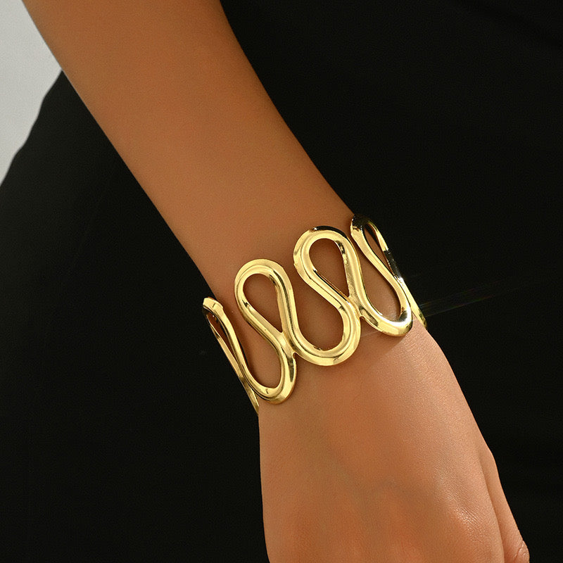 Brazalete ajustable dorado