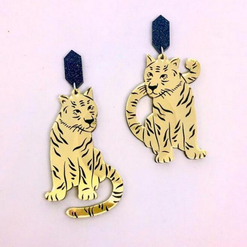 Aretes tigres dorados