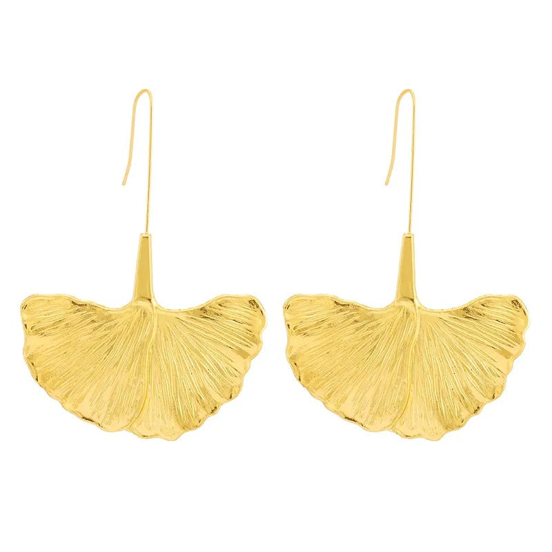 Aretes largos dorados de abanico