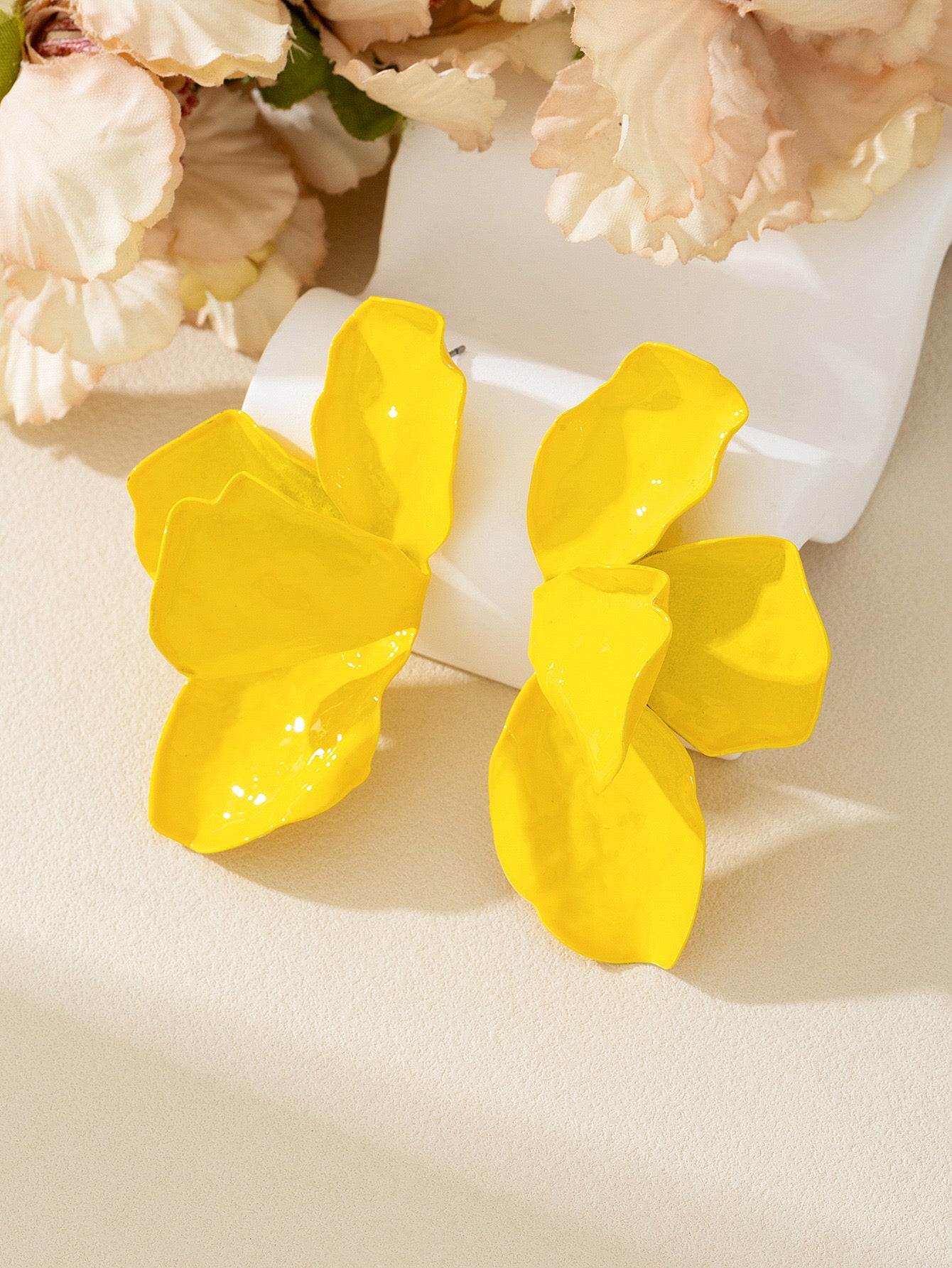 Aretes abanicos amarillos