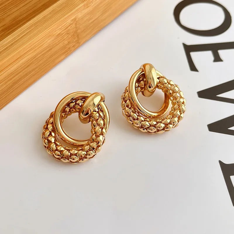 Aretes dorados con textura - Acero inoxidable