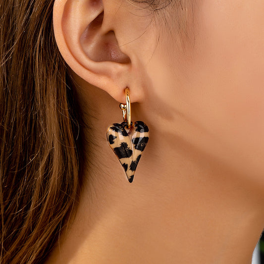 Aretes corazones animal print
