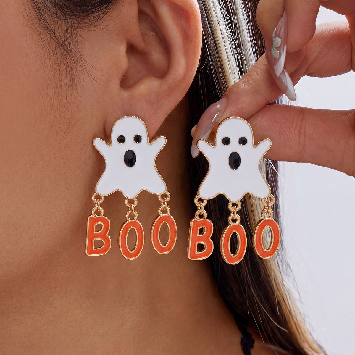 Aretes boo