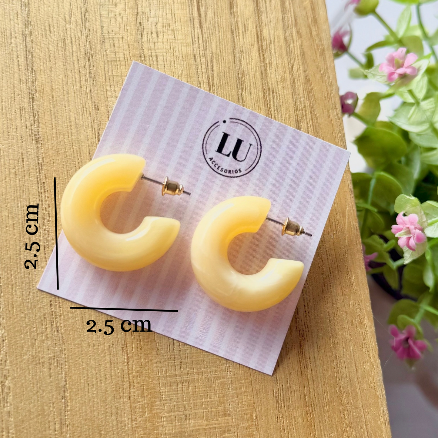 Aretes medio círculo - amarillos