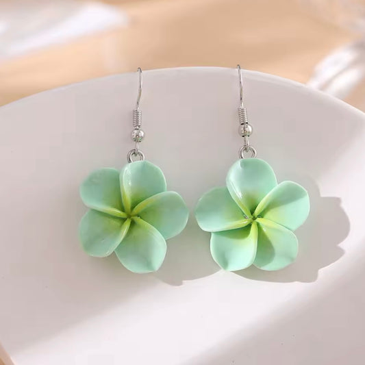Aretes de florecitas verdes