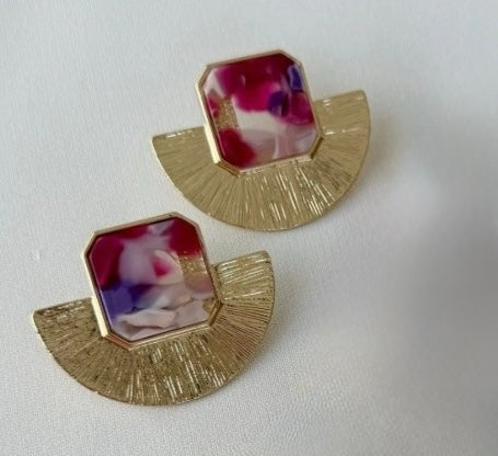 Aretes de abanico dorado