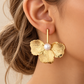 Aretes de abanico dorados