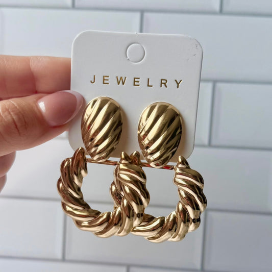 Aretes dorados