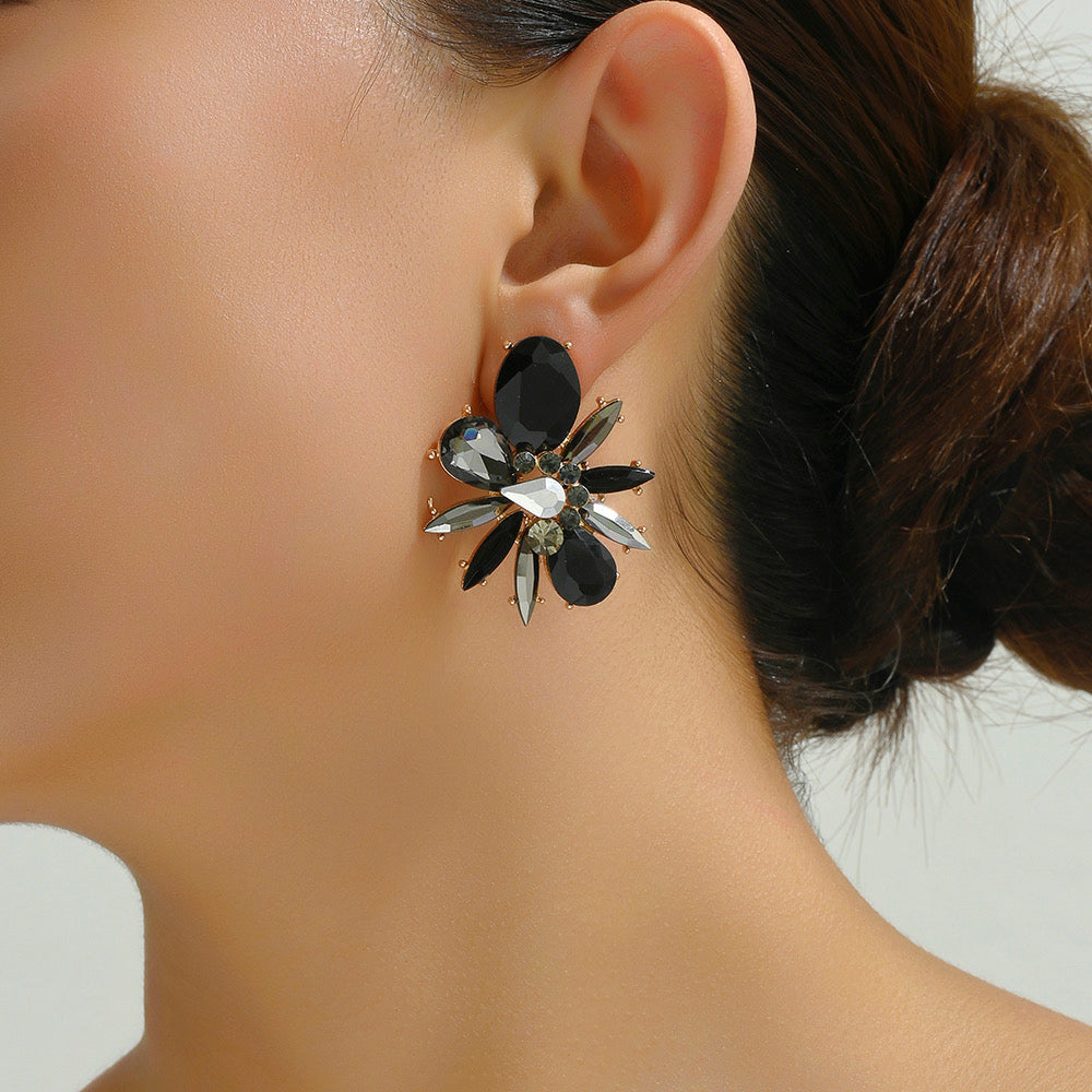 Aretes de pedrería gris y negra