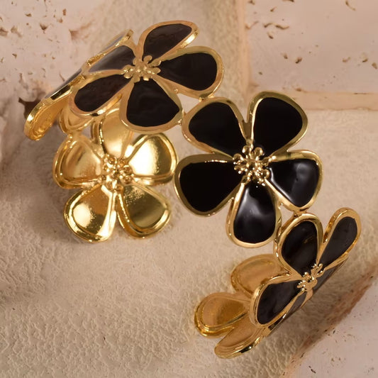 Brazalete ajustable flores negras - acero inoxidable