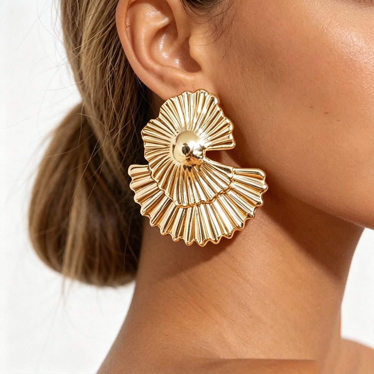 Aretes abanico dorados
