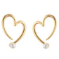 Aretes de corazones con perla blanca