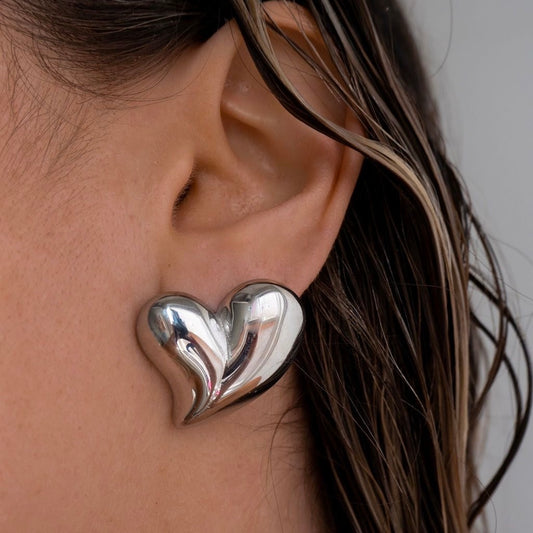 Aretes de corazones plateados - acero inoxidable