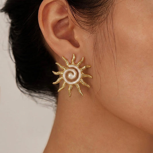 Aretes soles dorados con blanco- acero inoxidable