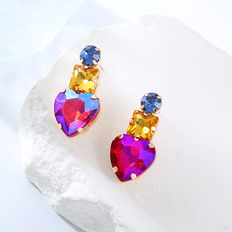 Aretes de corazón rosa y amarillo