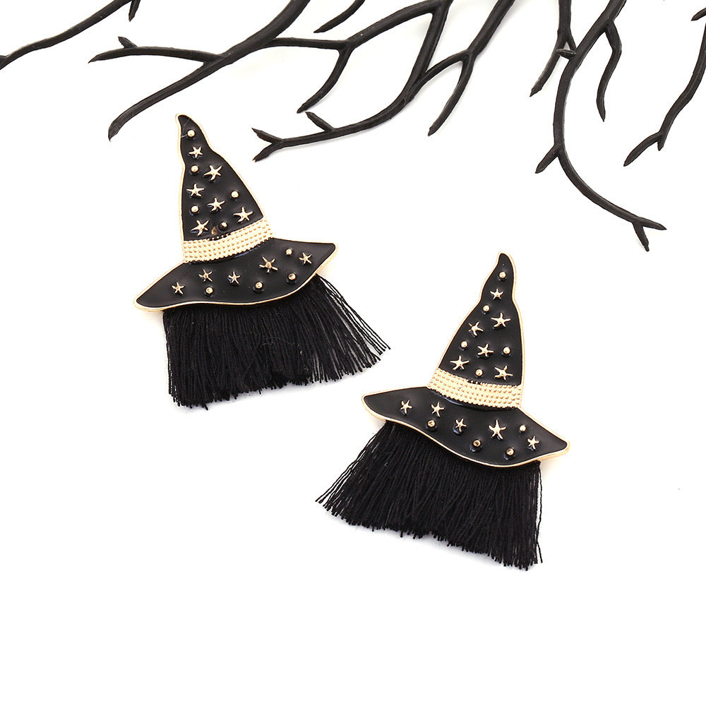 Aretes de sombrero de bruja con hilos