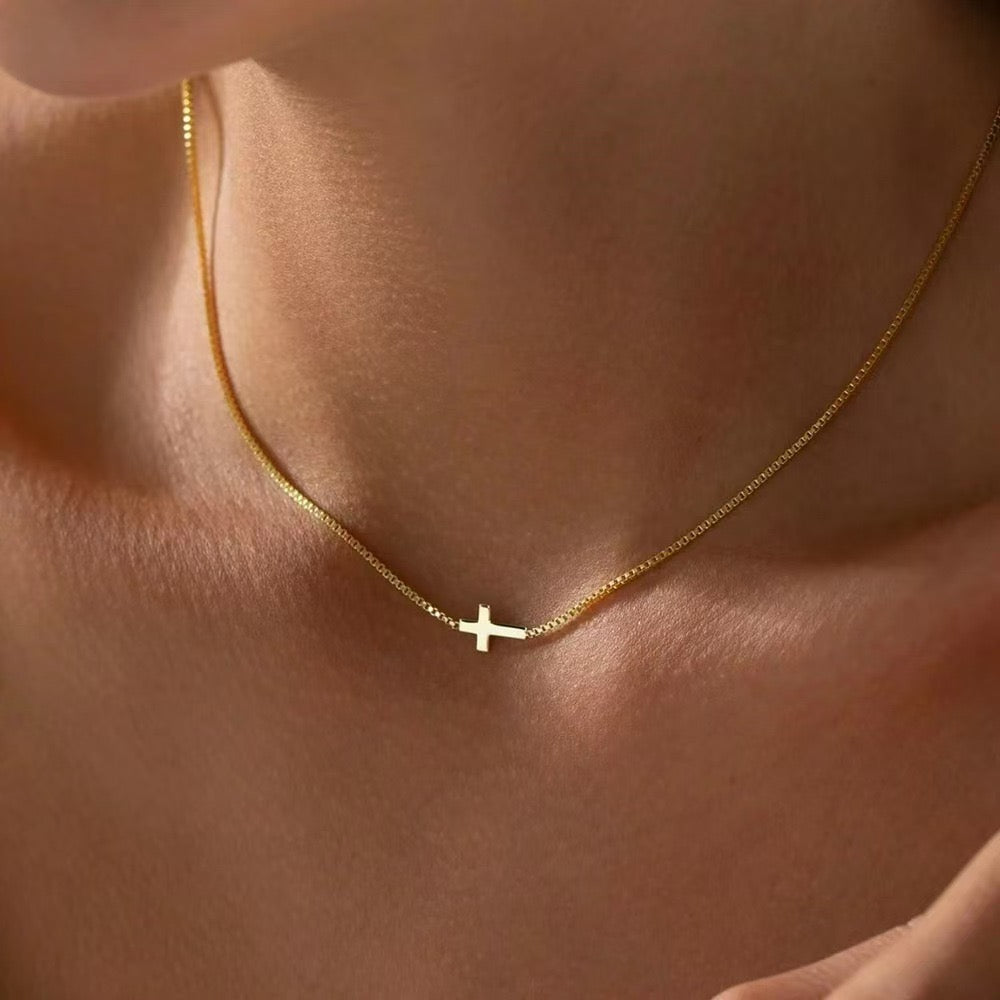 Collar dorado cruz - acero inoxidable