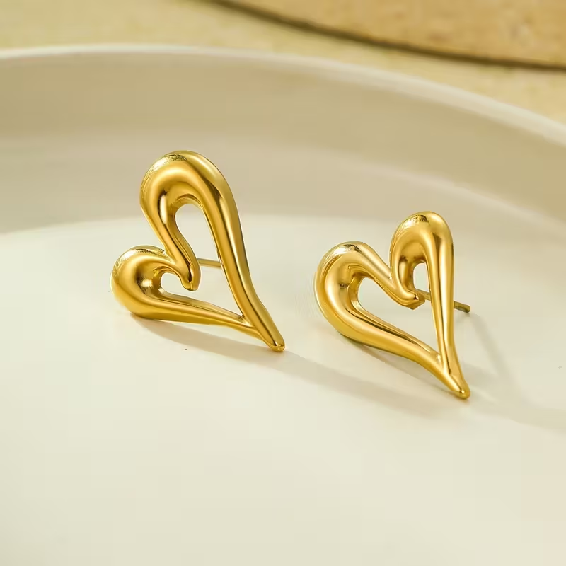 Aretes corazones dorados- acero inoxidable