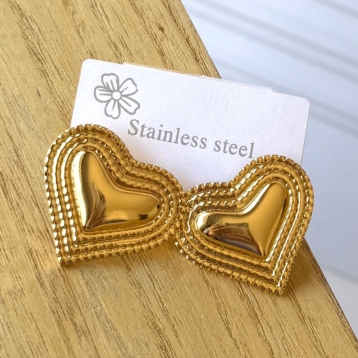 Aretes de corazones dorados - acero inoxidable