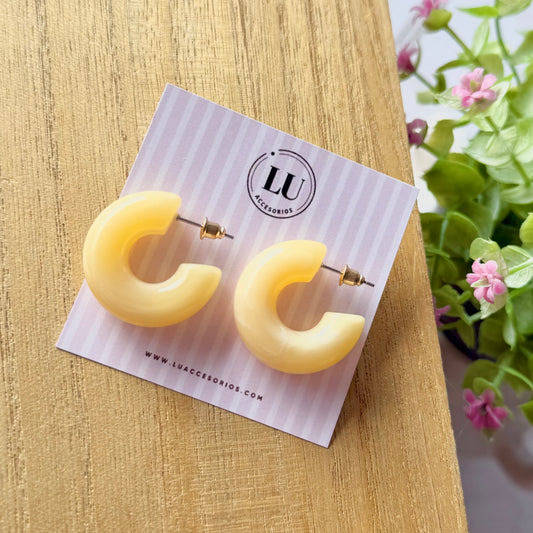 Aretes medio círculo - amarillos