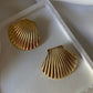 Aretes conchitas doradas- acero inoxidable