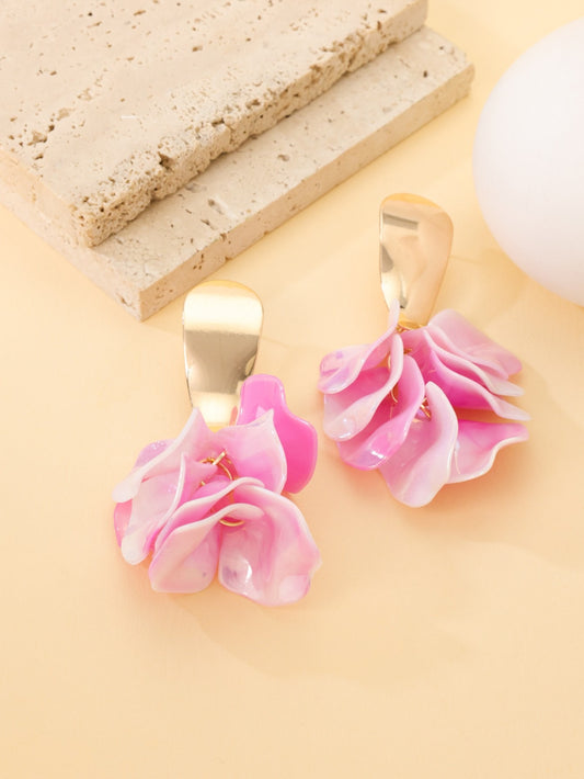 Aretes de pétalos rosados