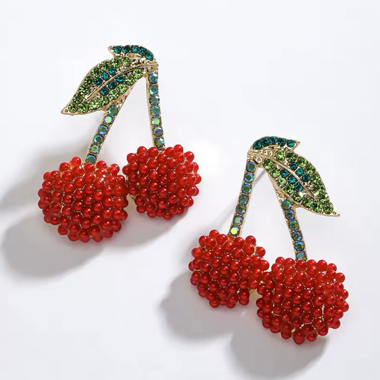 Aretes de cerezas rojas