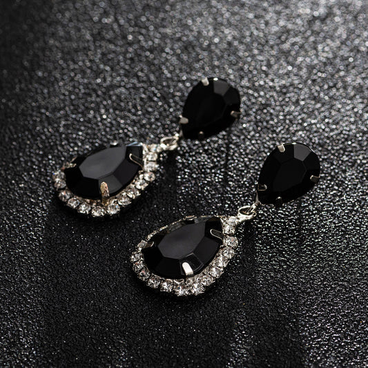 Aretes de gota negros