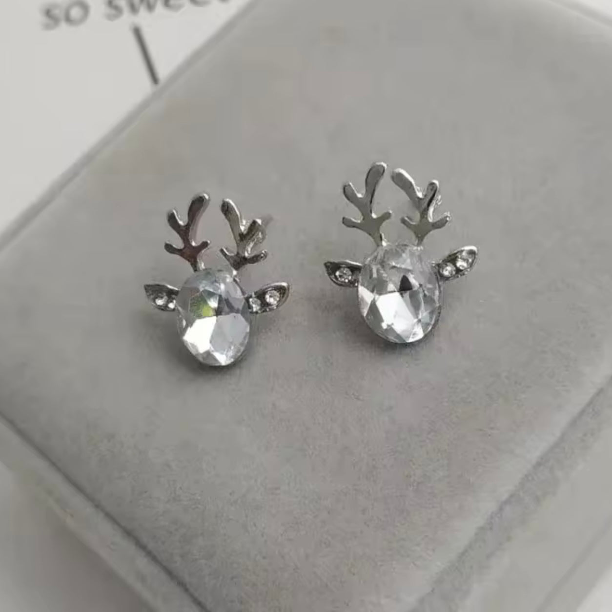 Aretes de renos plateados