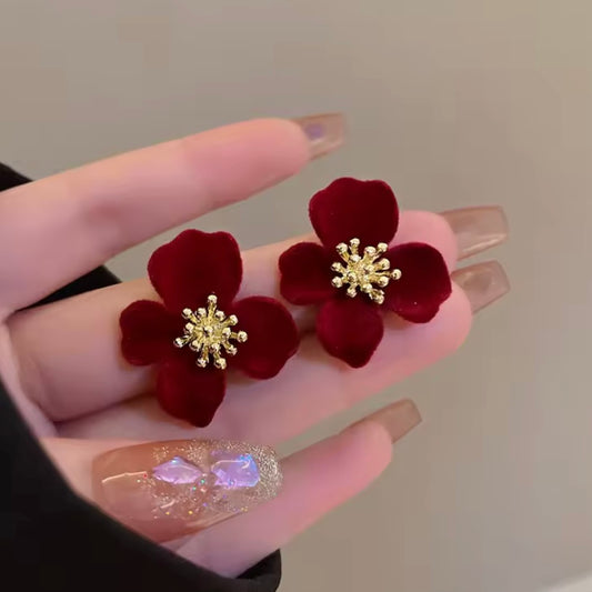 Aretes de flores terciopelo