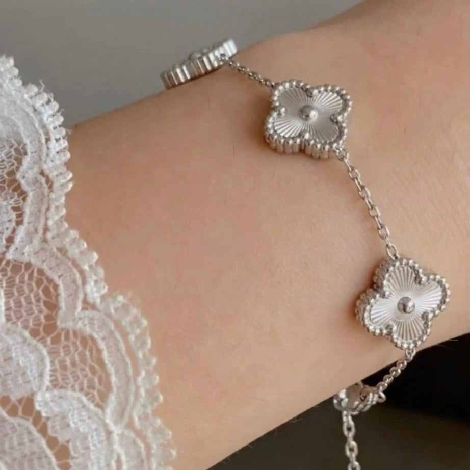 Pulsera flores plateadas - acero inoxidable
